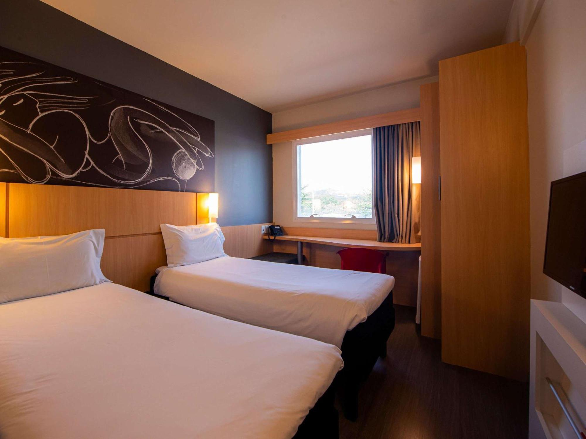 Ibis Guaratingueta Aparecida - Circuito Da Fe Hotel Ngoại thất bức ảnh